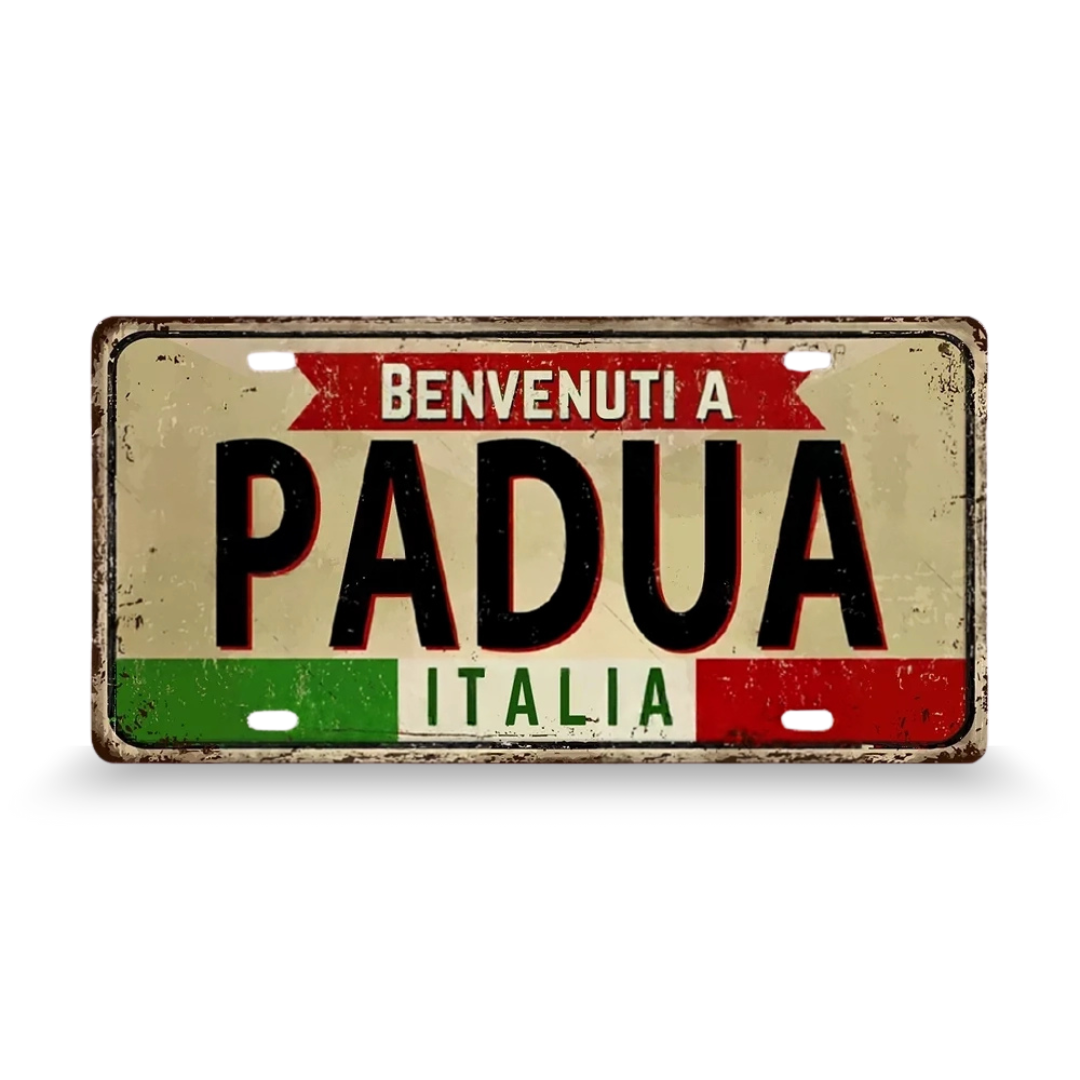 Decorative sign with 'Benvenuti a Padua Italia' text on a beige background • Papagaio Studio Art Shop