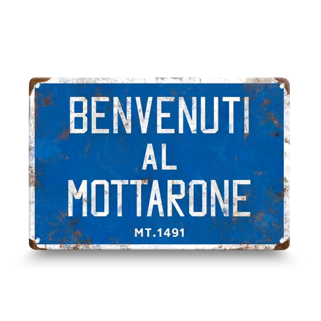 Vintage-style sign with 'Benvenuti al Mottarone' text on a blue background