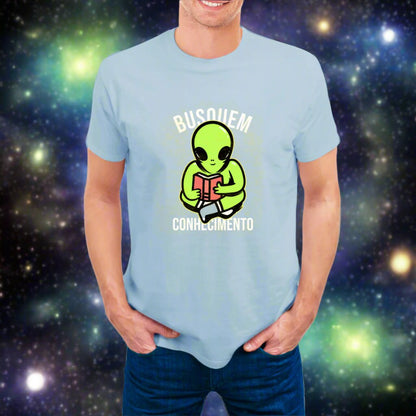 ET Bilu Brazilian Folklore Funny T-Shirt • Brazil Pop Meme "Busquem Conhecimento" Alien Tee Shirt